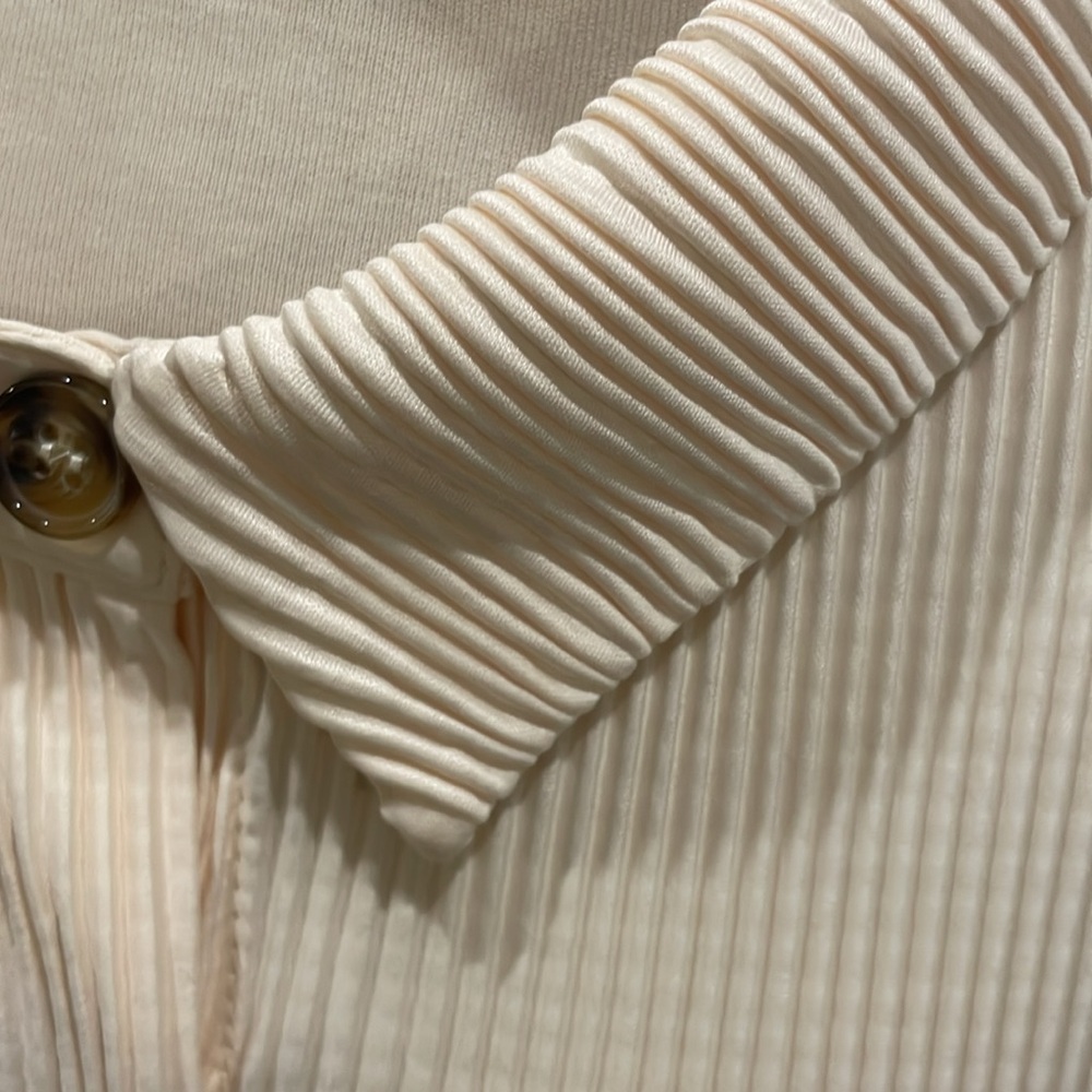 Davi & Dani Size Is Oversized Fits Like A 4x. - image 7